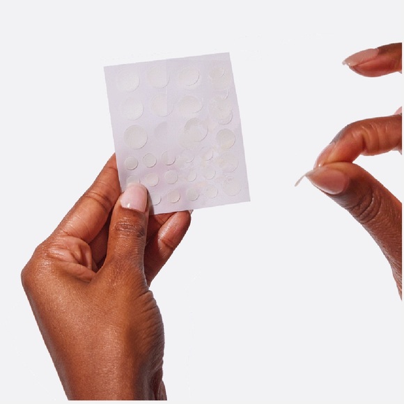 $4 🌸 Peach Slices Acne Spot Dots ~ Peach & Lilly ~ NEW - Picture 3 of 12